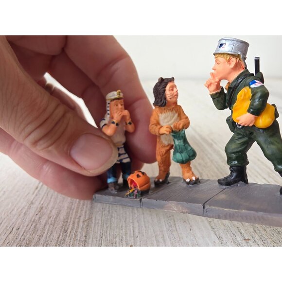 Lemax Egyptian lion soldier trick or treat Halloween kids village people accesso - Picture 7 of 9